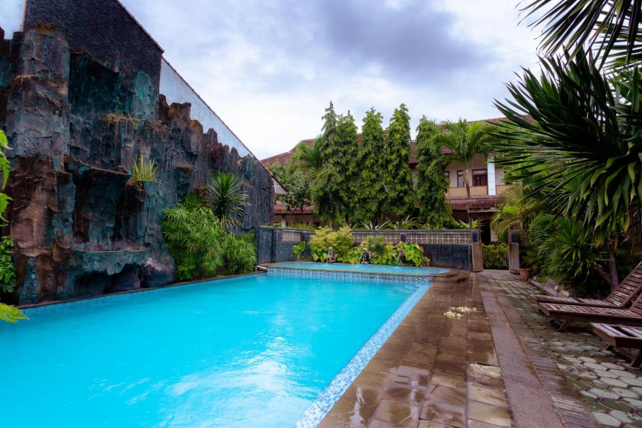 Hotel Mahkota Plengkung By Ecommerceloka บันยูวังงี ภายนอก รูปภาพ
