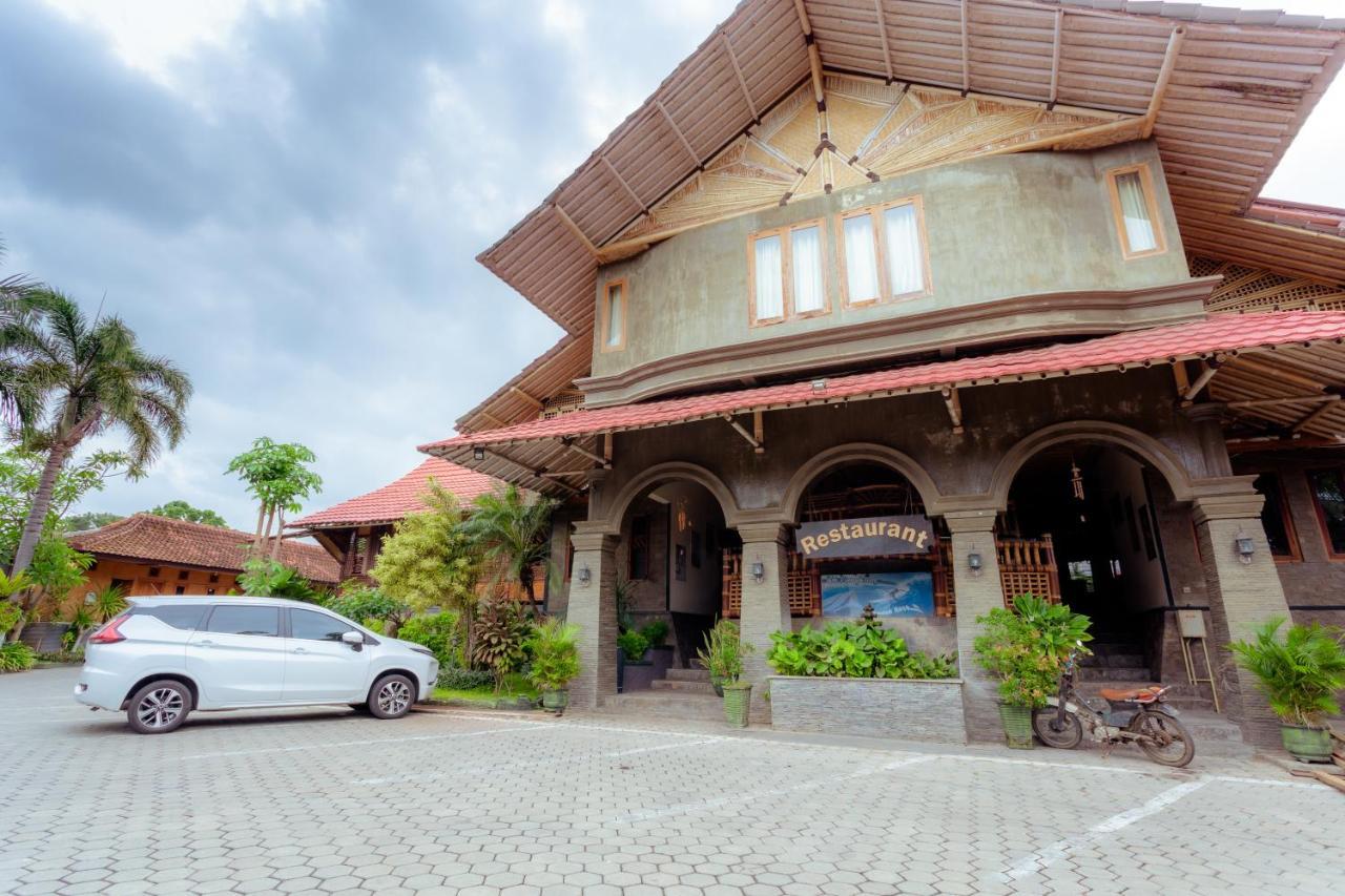 Hotel Mahkota Plengkung By Ecommerceloka บันยูวังงี ภายนอก รูปภาพ
